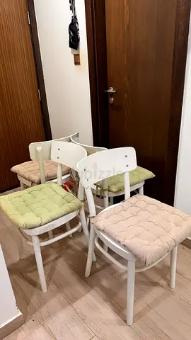 IKEA 4 White Wooden Dining Chair with Cushions