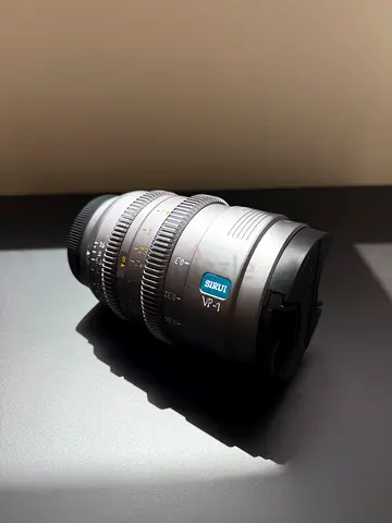 Sirui VP-1 35mm t1.4 Full Frame Cinema Lens
