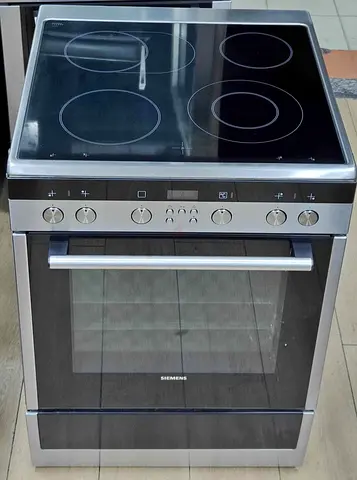 Siemens Stainless Steel Electric Ceramic Cooker with Oven - Good Condition
