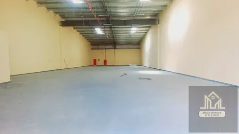 Spacious 5000 Sq Ft Shop | Prime Main Road Location | AED 350K – Bu Daniq, Sharjah