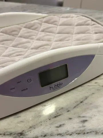 Hubble Connected Grow Smart Digital Baby Scales for Newborn and Infants, Large LCD Display,