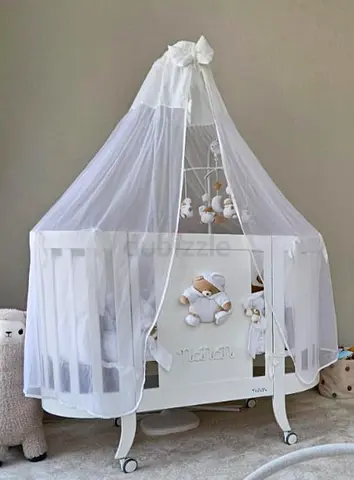 Nanan (Italian Brand) Oval Baby Crib