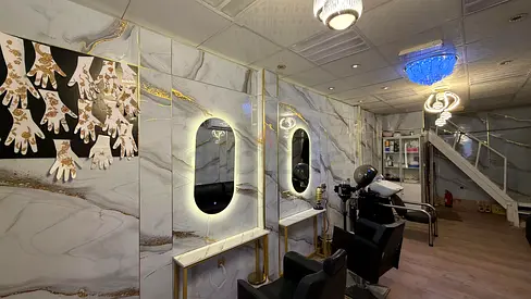 Ladies Beauty Saloon for sale