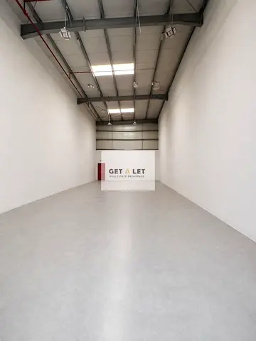fully ground floor Warehouse for rent in Al ttay with all facilities