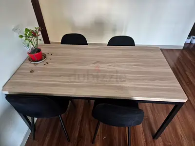 Wood-Top Dining Table with 4 Black Velvet Chairs - Good ConditionBuy in October 2025 from Pan Home