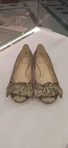 Used womens peep-toe bow flats, beige with polka dot bow - Size unknown