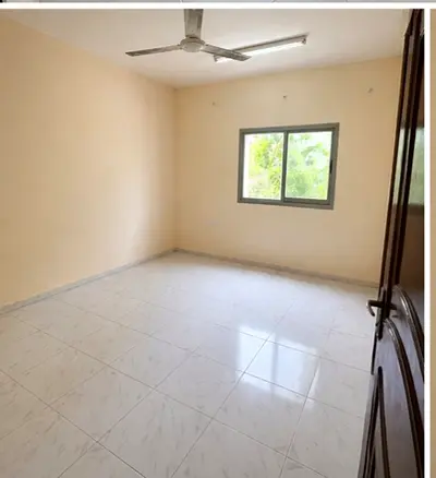 فرصة مميزة للسكن على كورنيش عجمان بإطلالة رائعة باقل الاسعار غرفة وصالة بمساحة مريحة • 2 حمام • بلكونة بإطلالة بحرية مباشرة