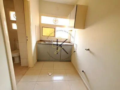🌟 Cozy Unfurnished Studio | 430 Sqft | Prime Location in Muwailah Commercial – Sharjah 🏡✨