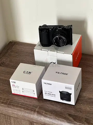 Sony ZV-E10 kit + 2 lenses