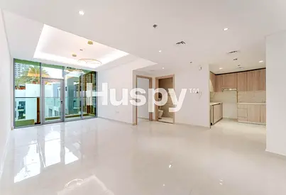 Vacant | Pool View | Next to Circle Mall