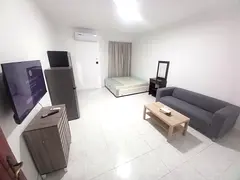 COZY FULLY FURNISHED ROOM FOR MARRIED COUPLE OR 2 LADIES NEAR LAVANDER HOTEL