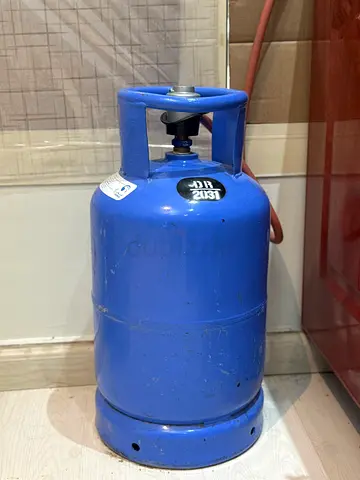Gas Cylinder (Adnoc) with full refill  Barely used(15.9kg)