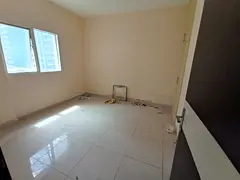 Luxury one-bedroom apartment with living room, 2 bathrooms, central air conditioning, balcony, parki