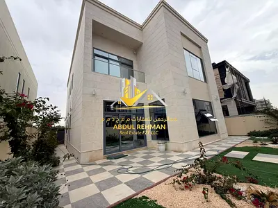 فيلا فاخرة واسعة من 5 غرف نوم في منطقة الزاهية بالشارقة