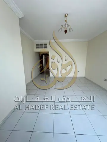 شقة للإيجار السنوي – المجاز 1 📍 الموقع: المجاز 1 – موقع مميز وقريب من جميع الخدمات 🏠 المواصفات:  غرفتين نوم  صالة واسعة  دريسنج روم  2 حمام  خزائن ب
