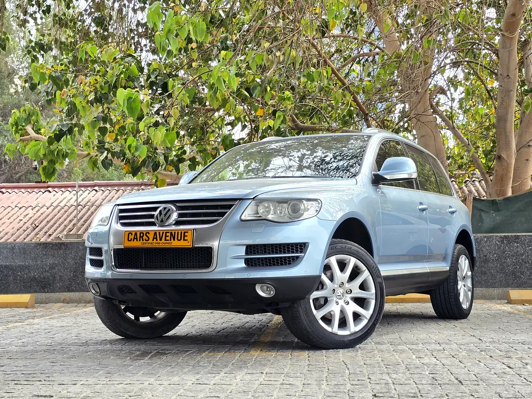 Volkswagen Touareg 2008 — photo 1 of 13