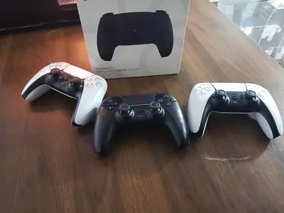 Ps5 controller 3 for sell