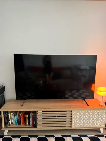 Samsung 57inch TV + TV stand