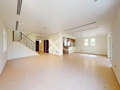 VACANT NOW | PRIVATE POOL | SINGLE ROW