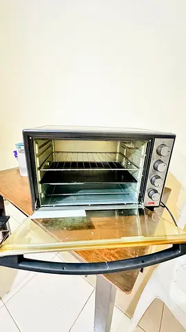 Microwave oven and grill