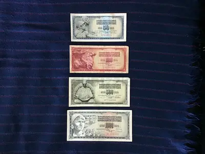 4 RARE VINTAGE YUGOSLAVIA DINARA BANKNOTES