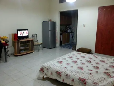 Big Studio to share with 1 Person 1300 Monthly Only