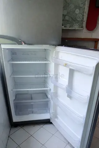 Fridge DAEWOO brand for 50 AED