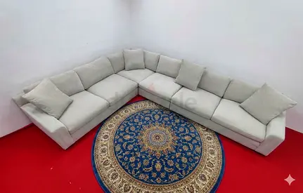 Great condition oc home beige color corner sofa feather 🪶 filled