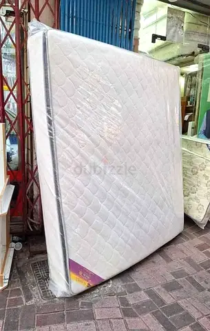 King size 180x200cm mattress for sale. Medium firm . Free Delivery