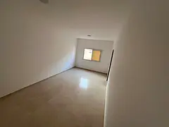 Studio apartment in Al Jurf 2, Ajman - Separate kitchen - Central air conditioning - Free maintenanc