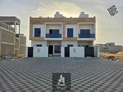 جاهزة للسكن علي الشارع الرئيسي  فيلا احلامك طابقين وروف ، شامل رسوم التسجيل والكهرباء والماء   ، خزائن بالغرف 4  غرف نوم ماستر