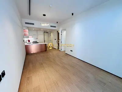 Large Layout | One Bedroom | Ready to Move
