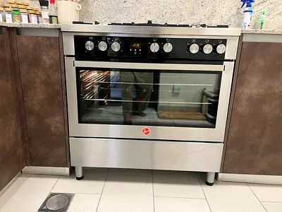 New Model HOOVER 5 zone gas cooking range with oven
