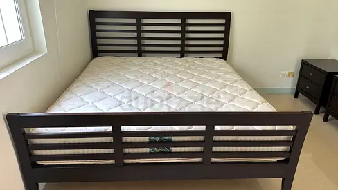 King size bed + side tables + set of drawers