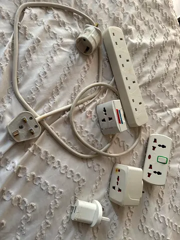 Adapters and extension cables 50 AED 💰