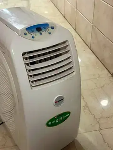Elekta Portable Air Conditioner with very good condition