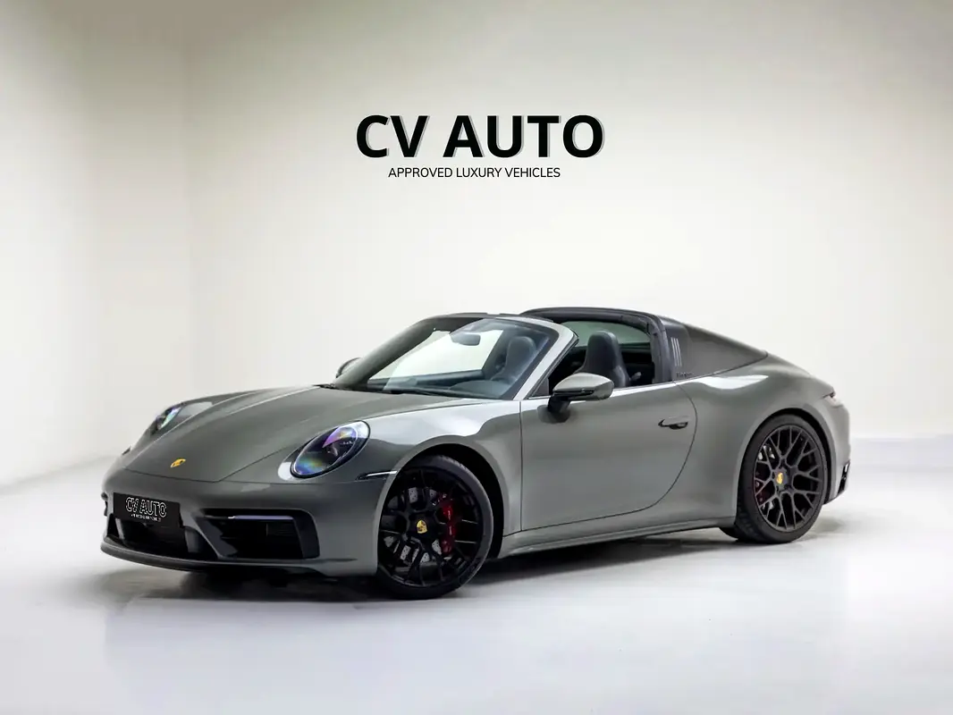 Porsche 911 2021 — photo 1 of 19