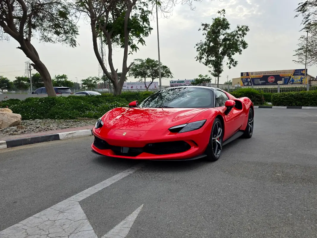 Ferrari 296 GTS 2025 — photo 1 of 17