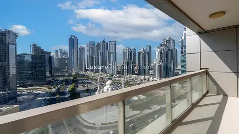 Bright And Spacious | Apartment | With Balcony