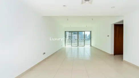 Bright And Spacious | Apartment | With Balcony
