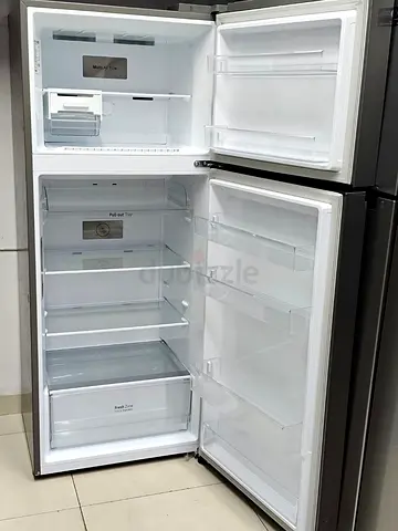 LG fridge 512 liter like new condition price 1200 AED