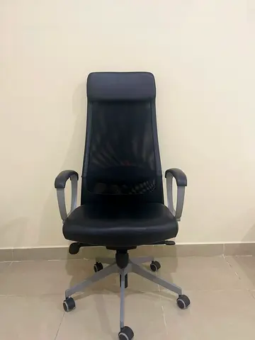 MARKUS Office Chair with Armrests - Black