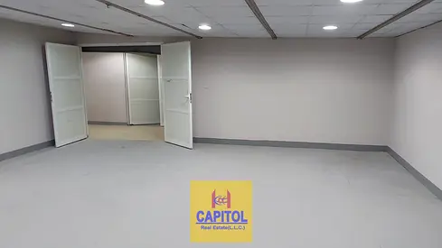 storage warehouse on ground floor on affordable rent