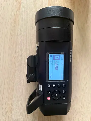 Godox AD400Pro Flash/Strobe - Barely used - in Great Condition