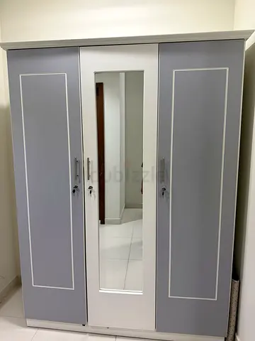 3-Door Wardrobe with Mirror - Light Grey Finish