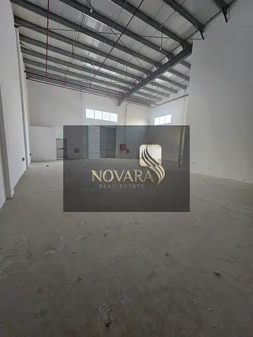Warehouse for Rent in Ajman Al Jurf Industrial 3 – 3,000 sq. ft. with 30 kW Power Supply A well-located warehouse available for annual rent in Al Jur