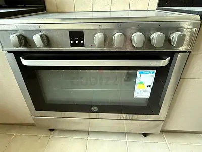 Large oven with extractor
