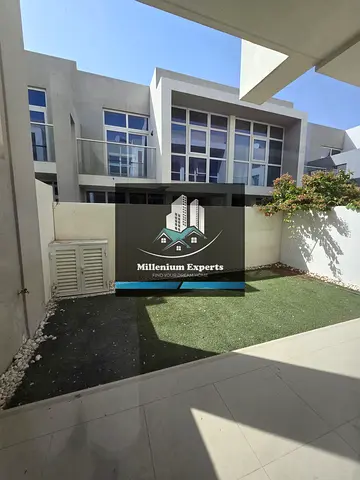 LUXURY SPACIOUS 3BEDROOMS FOR RENT READY TO MOVE