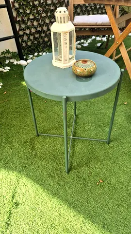 Small round green metal side table - outdoor/indoor