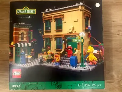 BARGAIN BRAND NEW LEGO 21324 IDEAS 123 SESAME STREET